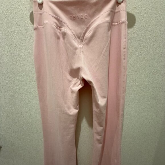 Teveo Luxmotion Flared Leggings ‘Blossom’ - Picture 2 of 5